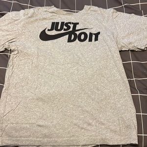 Men’s medium Nike T shirt
